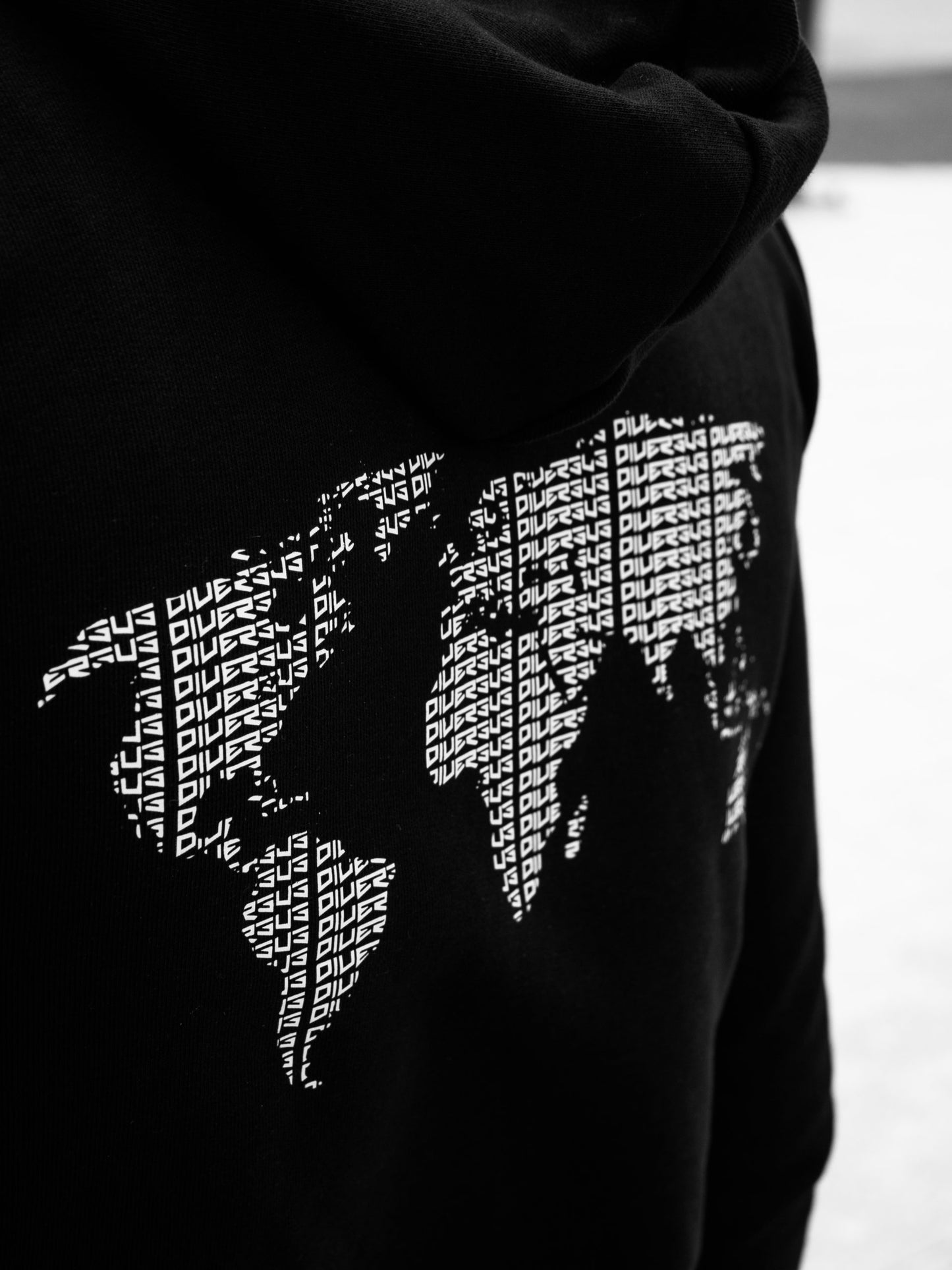 GLOBAL HOODIE